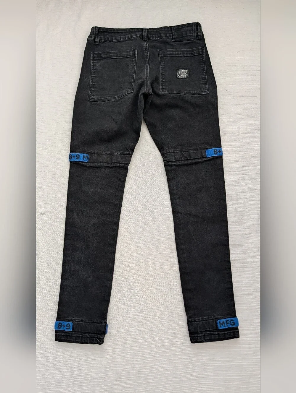 8+9 MFG Vintage Wash Black Cargo Jeans with Blue Trim Size 32